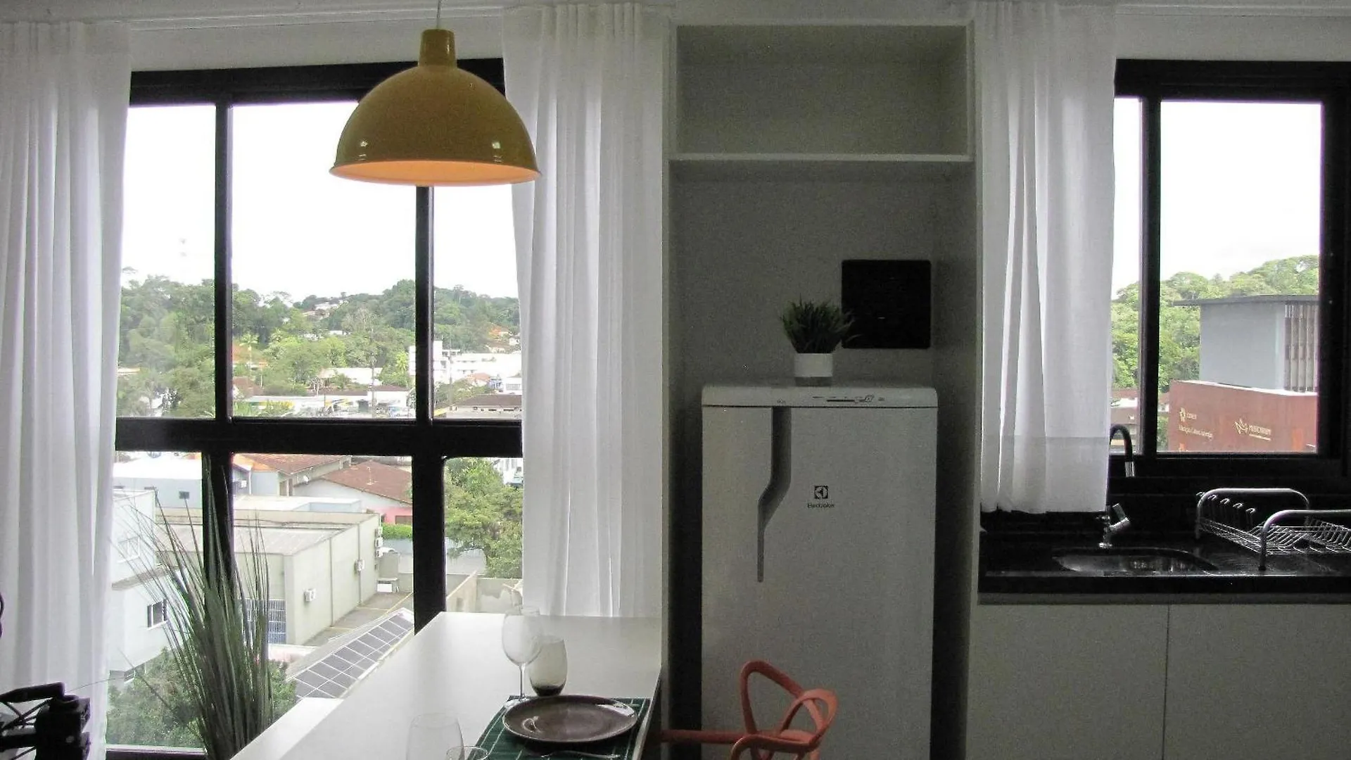 아파트 Rcm Vilas - Studio Forest 406 주앵빌